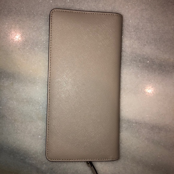 Kate Spade Wallet - Picture 3 of 8